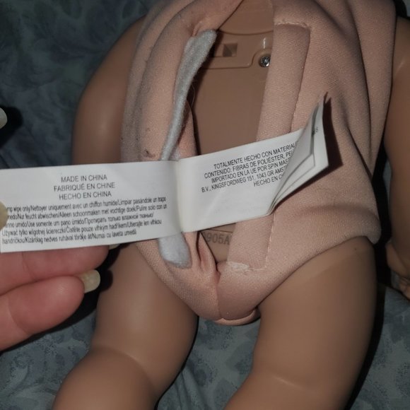 Luvabella Newborn Interactive Blond Baby Doll ~ Excellent Working Condition - Picture 6 of 7